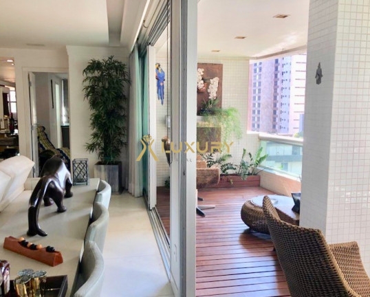 Imagem Imóvel com 3 Quartos à Venda, 182 m² em Lourdes - Belo Horizonte