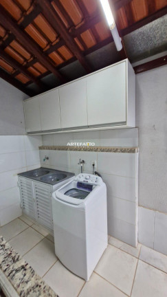Imagem Casa com 2 Quartos à Venda, 125 m²