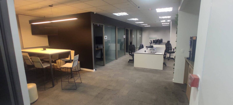 Sala Comercial à Venda, 630 m² em Pinheiros - São Paulo