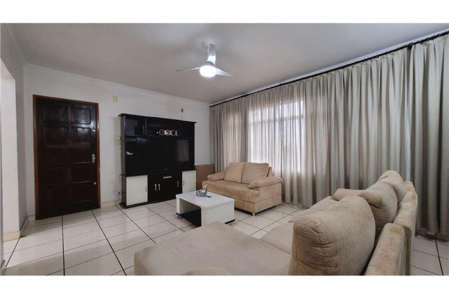 Imagem Casa com 3 Quartos à Venda, 219 m² em Parque Oratório - Santo André Imagem Casa com 3 Quartos à Venda, 219 m² em Parque Oratório - Santo André