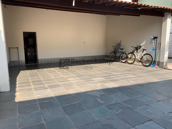 Imagem Casa com 8 Quartos à Venda, em Barreira Cravo - Volta Redonda Imagem Casa com 8 Quartos à Venda, em Barreira Cravo - Volta Redonda