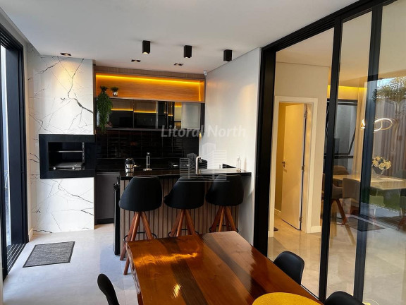 Imagem Casa com 3 Quartos à Venda, 230 m² em São Judas - Itajaí Imagem Casa com 3 Quartos à Venda, 230 m² em São Judas - Itajaí