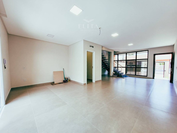 Imagem Sobrado com 3 Quartos à Venda, 131 m² em Centro - Barra Velha