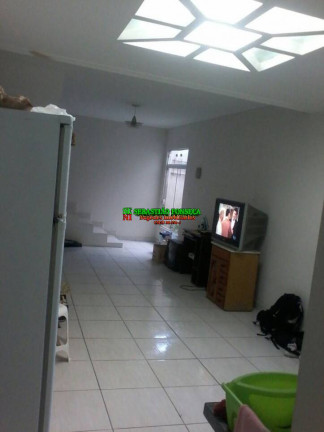 Imagem Casa com 3 Quartos à Venda, 250 m² em Jaragua - Taubaté