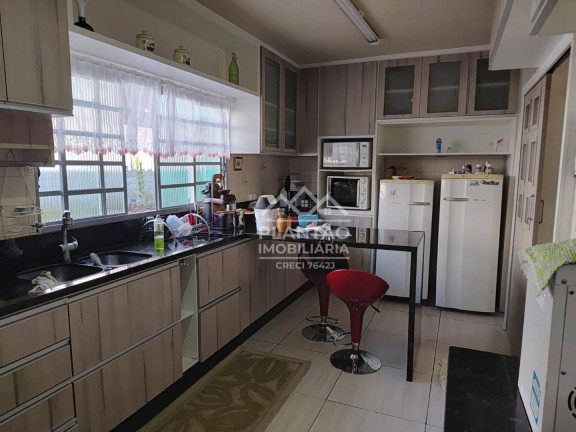 Imagem Casa com 3 Quartos à Venda, 158 m² em Bigorrilho - Curitiba Imagem Casa com 3 Quartos à Venda, 158 m² em Bigorrilho - Curitiba