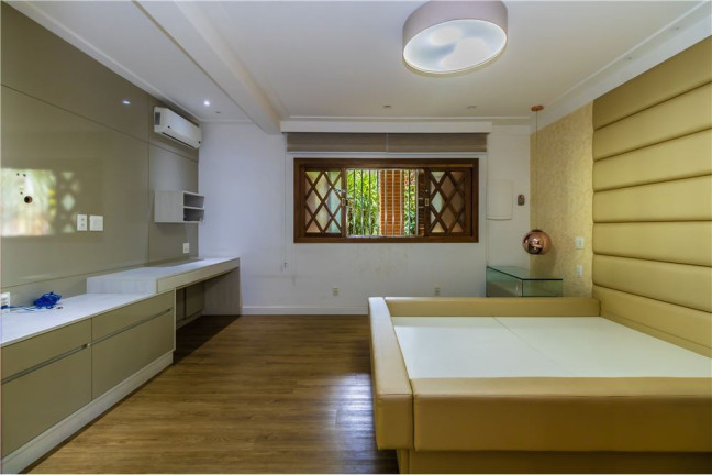 Imagem Casa com 5 Quartos à Venda,  em Vila Prudente - São Paulo