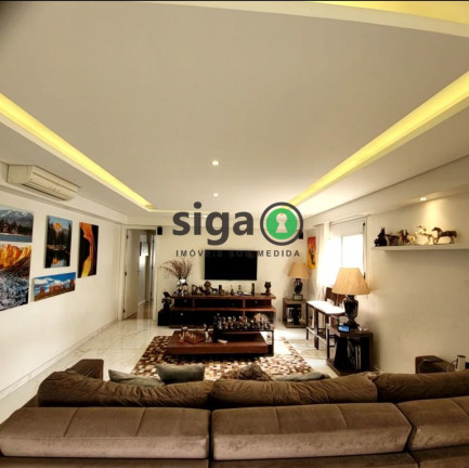 Apartamento com 3 Quartos à Venda, 192 m² em Aclimação - São Paulo