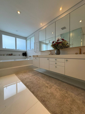 Imagem Casa com 5 Quartos à Venda, 1.160 m² em Alphaville Residencial Um - Barueri Imagem Casa com 5 Quartos à Venda, 1.160 m² em Alphaville Residencial Um - Barueri