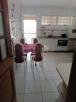 Imagem Casa com 2 Quartos à Venda, 260 m² em Jardim América (vila Xavier) - Araraquara Imagem Casa com 2 Quartos à Venda, 260 m² em Jardim América (vila Xavier) - Araraquara