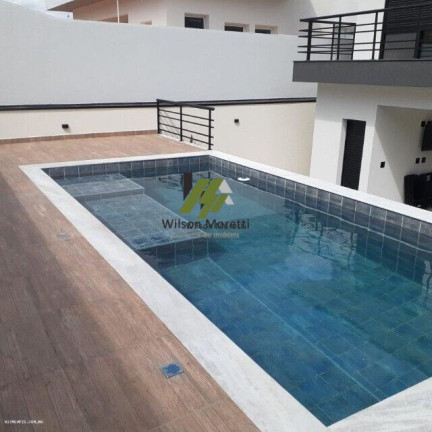 Imagem Casa com 4 Quartos à Venda, 227 m²