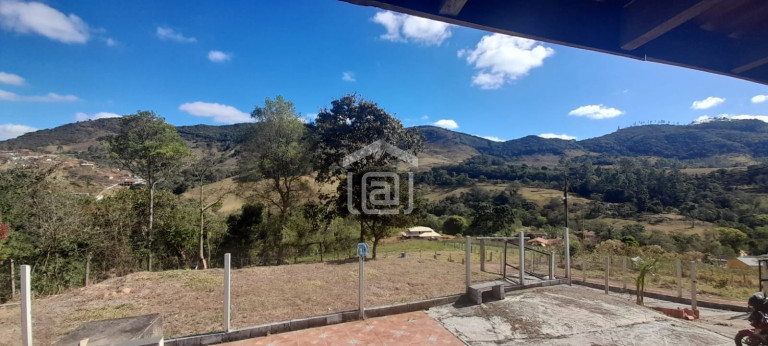Imagem Imóvel com 3 Quartos à Venda, 3.000 m² em Laranjeiras De Caldas (rural) - Caldas Imagem Imóvel com 3 Quartos à Venda, 3.000 m² em Laranjeiras De Caldas (rural) - Caldas