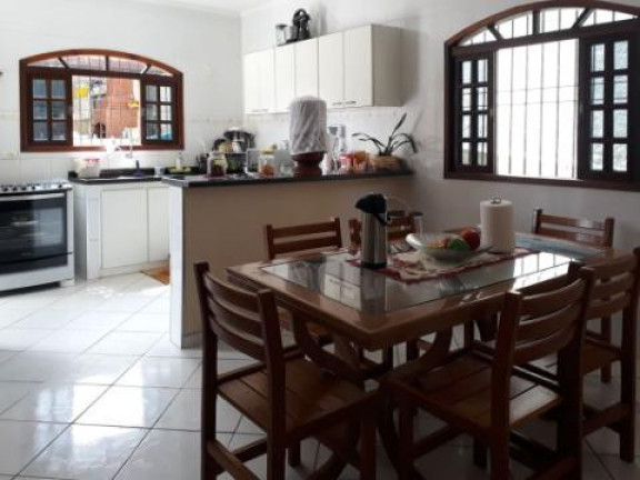 Imagem Sobrado com 6 Quartos à Venda, 300 m² em Copaco - Arujá