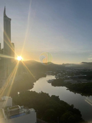 Imagem Apartamento com 3 Quartos à Venda, 122 m² em Centro - Balneário Camboriú