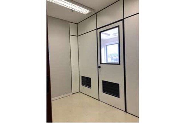 Sala Comercial à Venda, 25 m² em Menino Deus - Porto Alegre