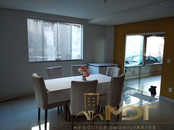 Imagem Casa com 4 Quartos à Venda, 300 m² em Santa Mônica - Belo Horizonte Imagem Casa com 4 Quartos à Venda, 300 m² em Santa Mônica - Belo Horizonte