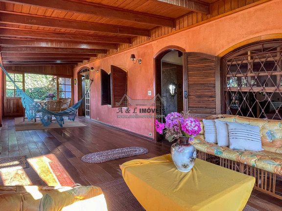 Imagem Casa com 3 Quartos à Venda, 260 m² em Vila Natal - Campos Do Jordão Imagem Casa com 3 Quartos à Venda, 260 m² em Vila Natal - Campos Do Jordão
