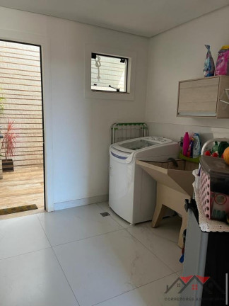 Imagem Sobrado com 3 Quartos à Venda, 353 m² em Costa E Silva - Joinville