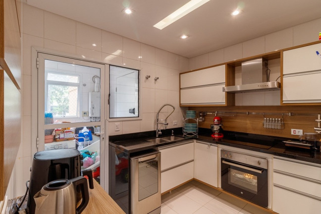 Imagem Apartamento com 3 Quartos à Venda, 137 m² em Vila Suzana - São Paulo