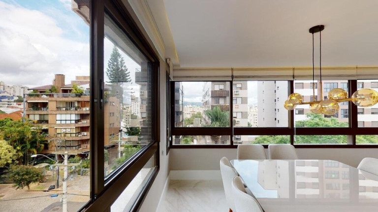 Imagem Apartamento com 3 Quartos à Venda, 125 m² em Petrópolis - Porto Alegre Imagem Apartamento com 3 Quartos à Venda, 125 m² em Petrópolis - Porto Alegre