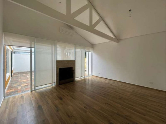 Imagem Casa com 4 Quartos à Venda, 800 m² em Vila Santo Antônio - Cotia Imagem Casa com 4 Quartos à Venda, 800 m² em Vila Santo Antônio - Cotia