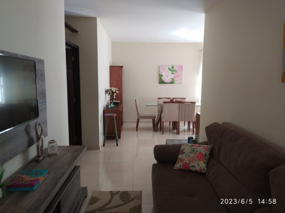Imagem Casa com 4 Quartos à Venda, 187 m² em Floresta - Joinville