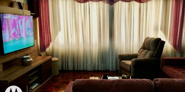 Imagem Apartamento com 3 Quartos à Venda, 130 m² em Centro - Curitiba
