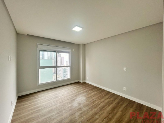 Imagem Apartamento com 3 Quartos para Alugar, 118 m² em Centro - Balneário Camboriú Imagem Apartamento com 3 Quartos para Alugar, 118 m² em Centro - Balneário Camboriú