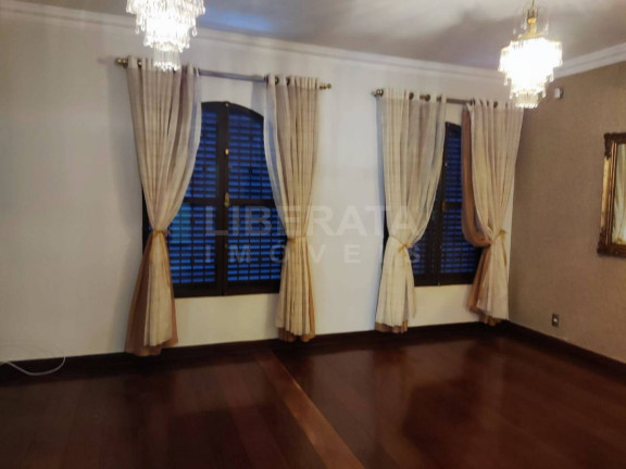 Imagem Casa com 3 Quartos à Venda, 293 m² em Champagnat - Londrina