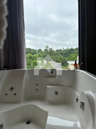 Imagem Casa de Condomínio com 4 Quartos para Alugar, 390 m² em Alphaville - Santana De Parnaíba Imagem Casa de Condomínio com 4 Quartos para Alugar, 390 m² em Alphaville - Santana De Parnaíba