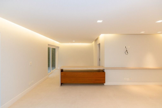 Imagem Casa com 4 Quartos à Venda,  em Alto Da Boa Vista - São Paulo