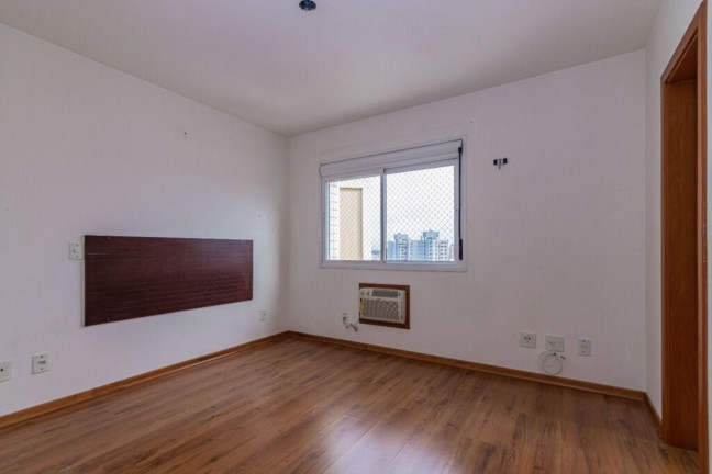 Imagem Imóvel com 3 Quartos à Venda, 90 m² em Azenha - Porto Alegre Imagem Imóvel com 3 Quartos à Venda, 90 m² em Azenha - Porto Alegre