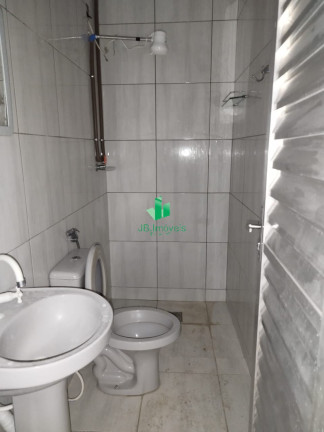 Imagem Casa com 4 Quartos para Alugar, 100 m² em Funcionarios - Montes Claros Imagem Casa com 4 Quartos para Alugar, 100 m² em Funcionarios - Montes Claros