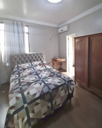 Imagem Casa com 4 Quartos à Venda, em Centro - Campos Dos Goytacazes Imagem Casa com 4 Quartos à Venda, em Centro - Campos Dos Goytacazes