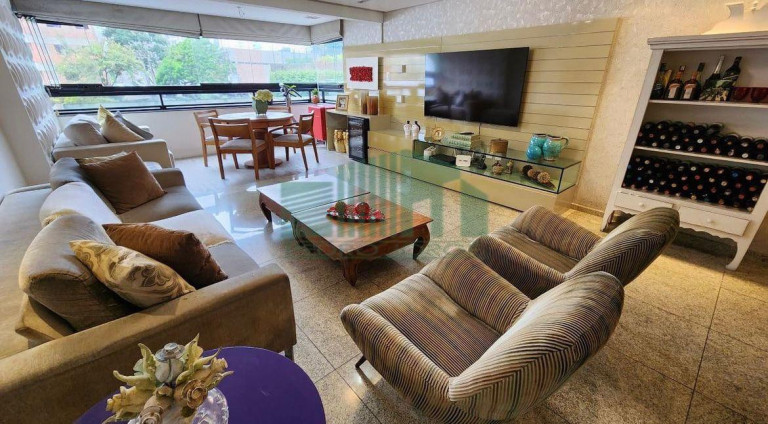 Imagem Apartamento com 3 Quartos à Venda, 153 m² em Graças - Recife