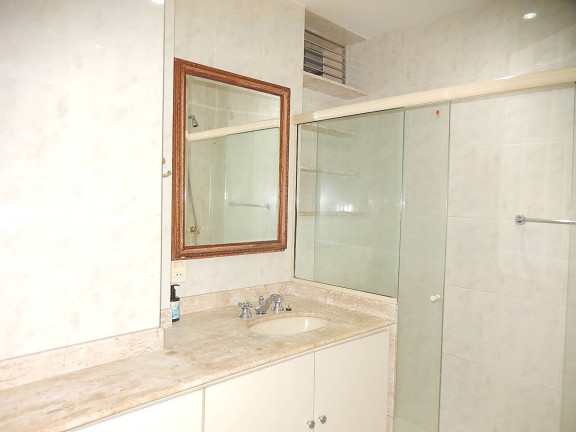 Imagem Apartamento com 3 Quartos à Venda,  em Copacabana - Rio De Janeiro