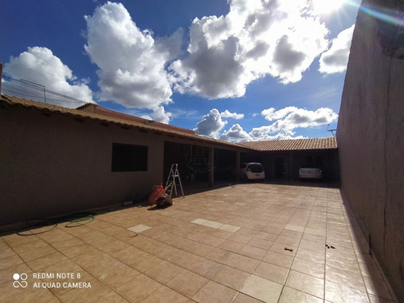 Imagem Casa com 3 Quartos à Venda, 220 m² em Taguatinga Norte (taguatinga) - Brasília