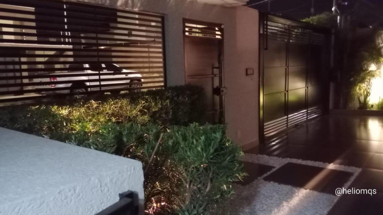 Imagem Casa com 3 Quartos à Venda, 244 m² em Vila Morumbi - Campo Grande Imagem Casa com 3 Quartos à Venda, 244 m² em Vila Morumbi - Campo Grande