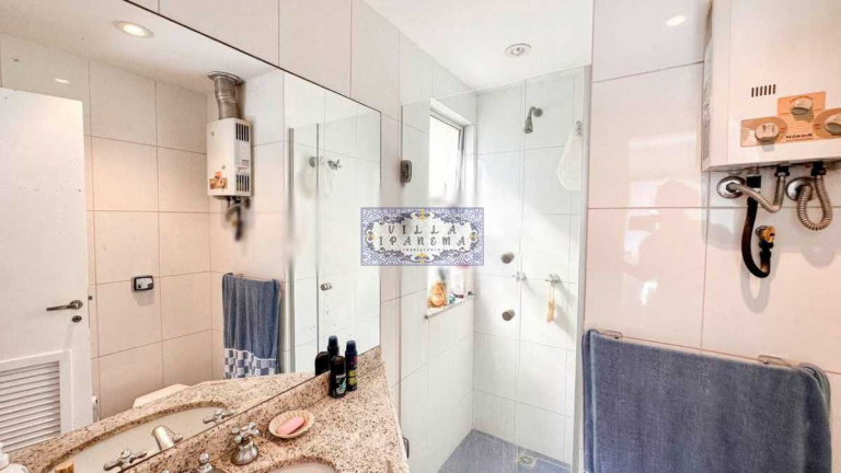Imagem Apartamento com 4 Quartos à Venda, 161 m² em Lagoa - Rio De Janeiro Imagem Apartamento com 4 Quartos à Venda, 161 m² em Lagoa - Rio De Janeiro