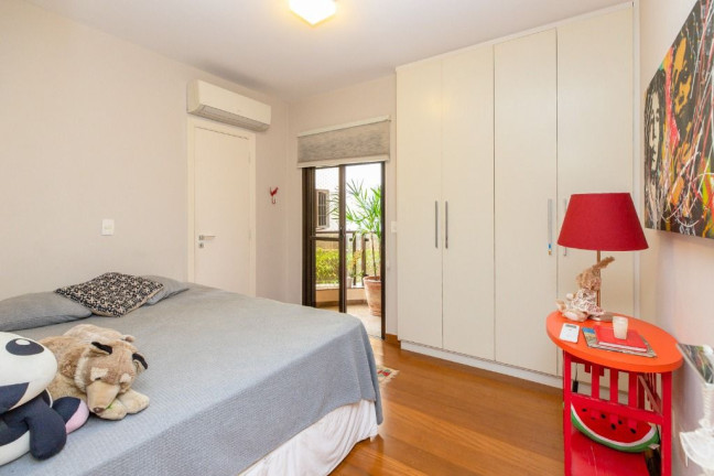 Imagem Apartamento com 3 Quartos à Venda, 218 m² em Itaim - São Paulo