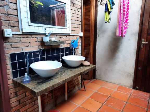 Imagem Casa com 4 Quartos à Venda, 160 m² em Jardim Virgínia - Guarujá Imagem Casa com 4 Quartos à Venda, 160 m² em Jardim Virgínia - Guarujá