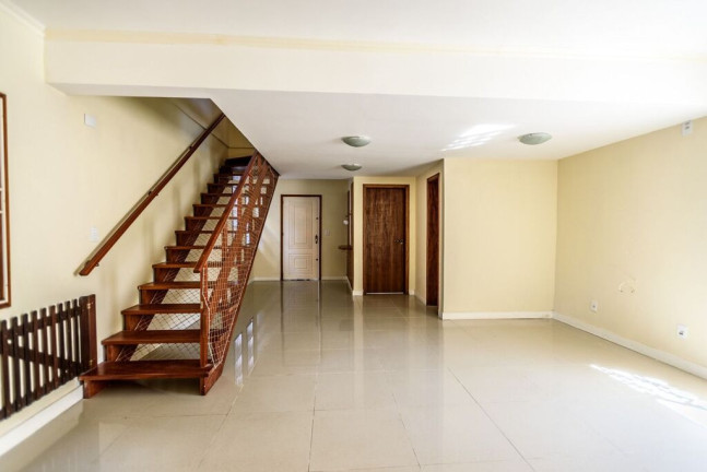 Imagem Casa com 4 Quartos à Venda, 225 m² em Tristeza - Porto Alegre