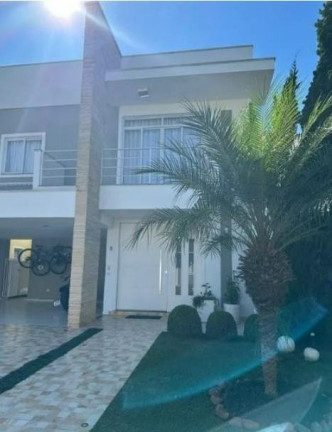 Casa com 4 Quartos à Venda, 261 m² em Pinheirinho - Curitiba