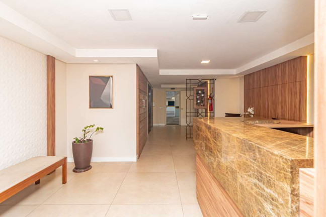 Imagem Apartamento com 2 Quartos à Venda, 70 m² em Mont Serrat - Porto Alegre