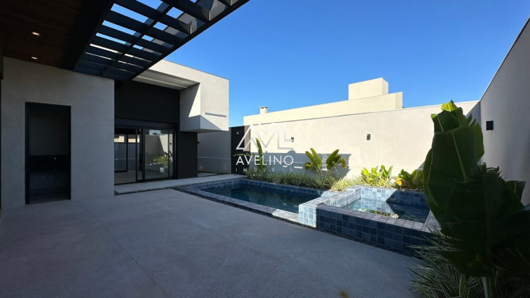 Imagem Casa de Condomínio com 5 Quartos à Venda, 255 m² em Jardim Noroeste - Campo Grande
