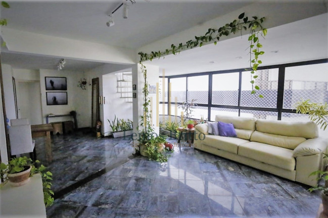 Imóvel com 4 Quartos à Venda, 240 m² em Horto Florestal - Salvador