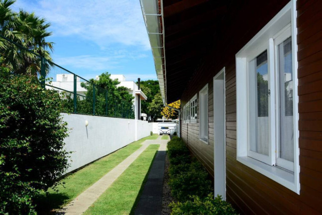 Imagem Casa com 4 Quartos à Venda, 400 m² em Lagoa Da Conceição - Florianópolis Imagem Casa com 4 Quartos à Venda, 400 m² em Lagoa Da Conceição - Florianópolis