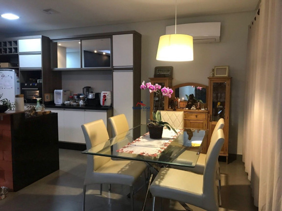 Casa com 5 Quartos à Venda, 450 m² em São João Do Rio Vermelho - Florianópolis