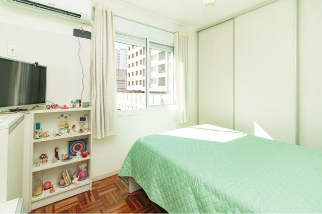 Imagem Imóvel com 3 Quartos à Venda, 64 m² em Higienópolis - Porto Alegre