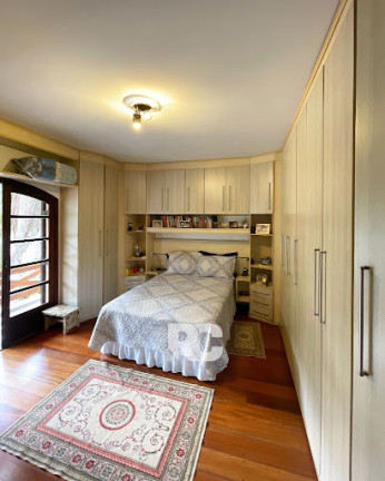 Imagem Casa com 3 Quartos à Venda, 260 m² em Condomínio Arujá 5 - Arujá Imagem Casa com 3 Quartos à Venda, 260 m² em Condomínio Arujá 5 - Arujá