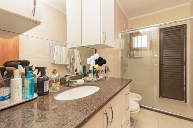 Imagem Casa com 4 Quartos à Venda, 314 m² em Chácara Das Pedras - Porto Alegre Imagem Casa com 4 Quartos à Venda, 314 m² em Chácara Das Pedras - Porto Alegre